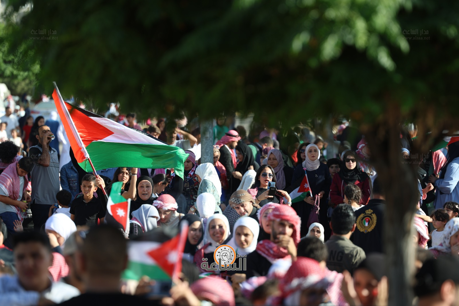 Madar Al-Saa Images 0.07361663675697161