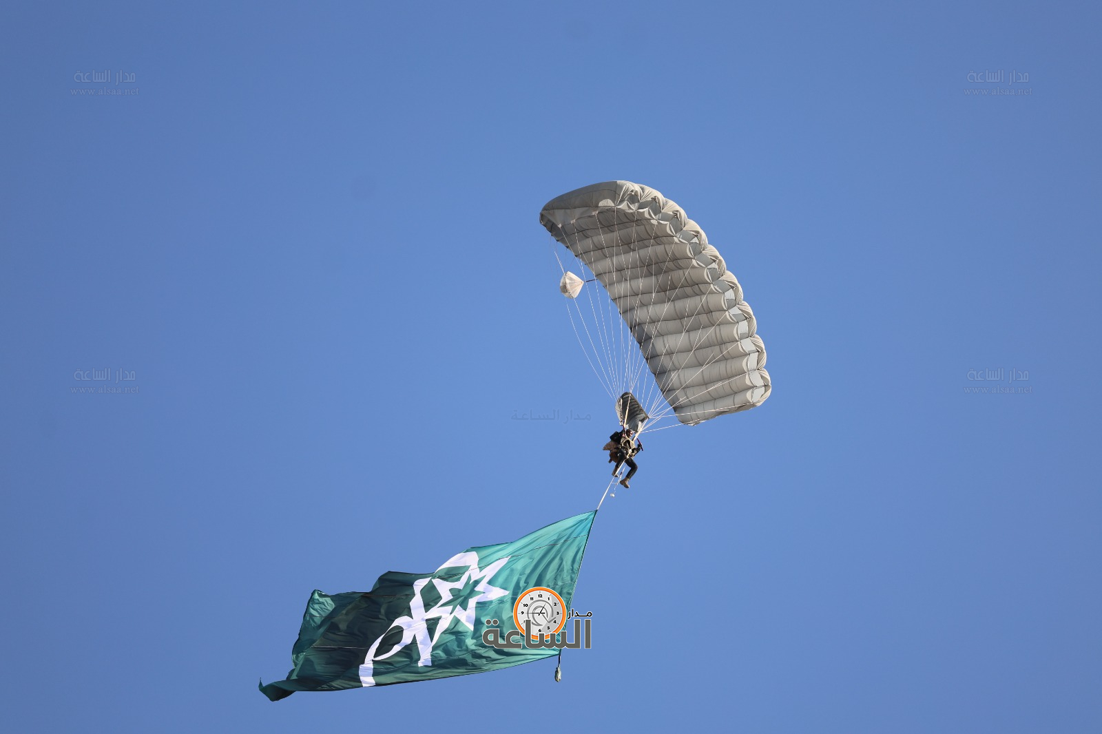 Madar Al-Saa Images 0.7770956346403084