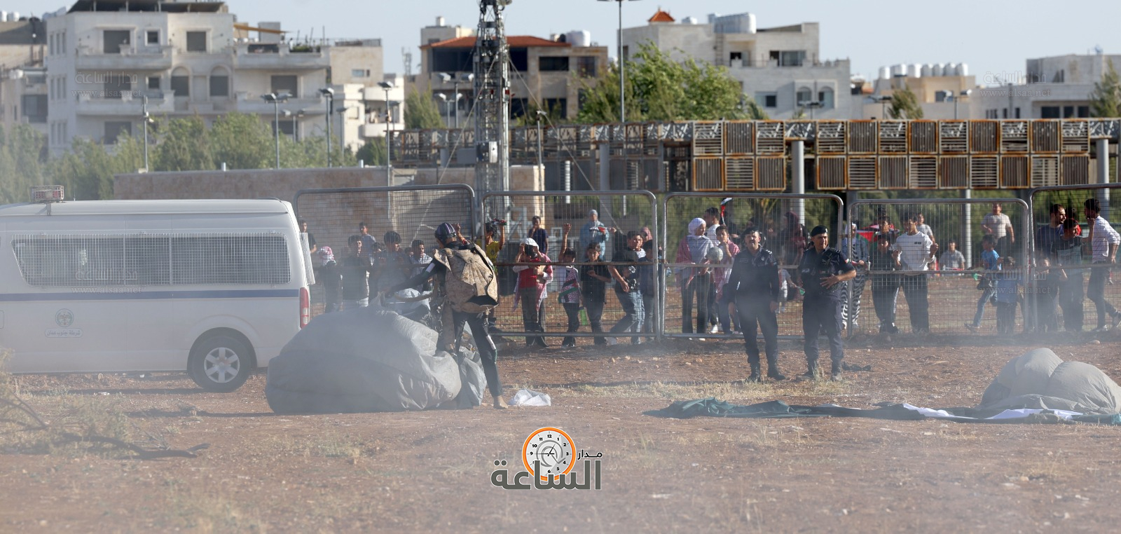 Madar Al-Saa Images 0.3546425346823108