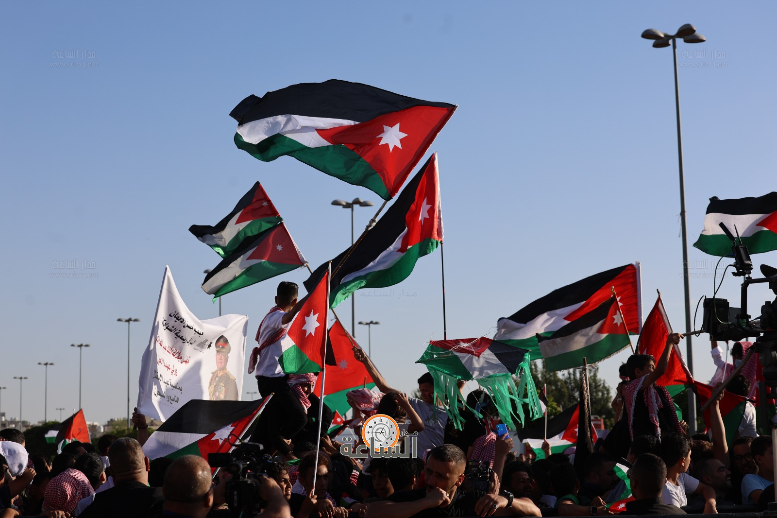 Madar Al-Saa Images 0.2692534528794559