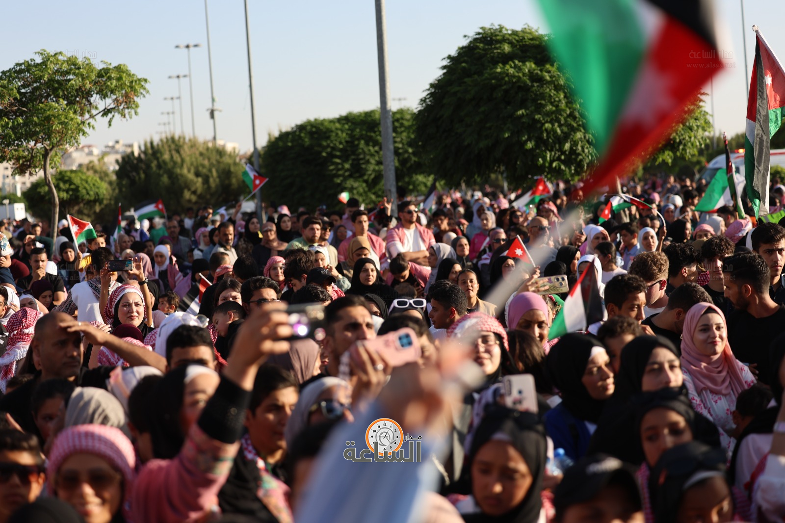 Madar Al-Saa Images 0.0008015500201562498