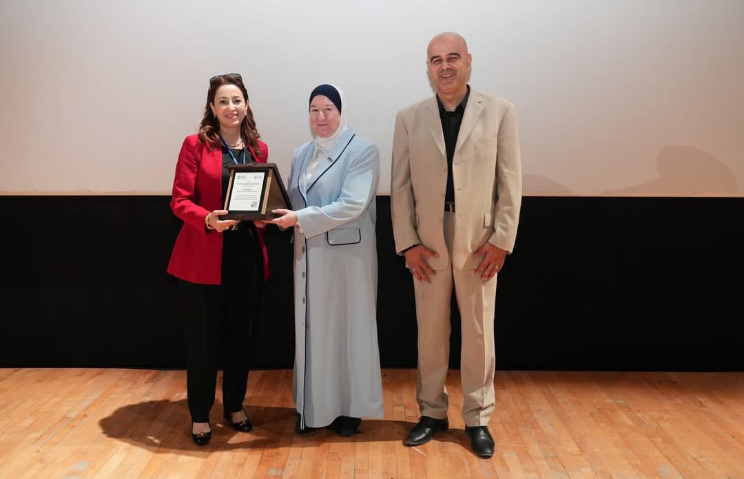 Madar Al-Saa Images 0.9345493153402636