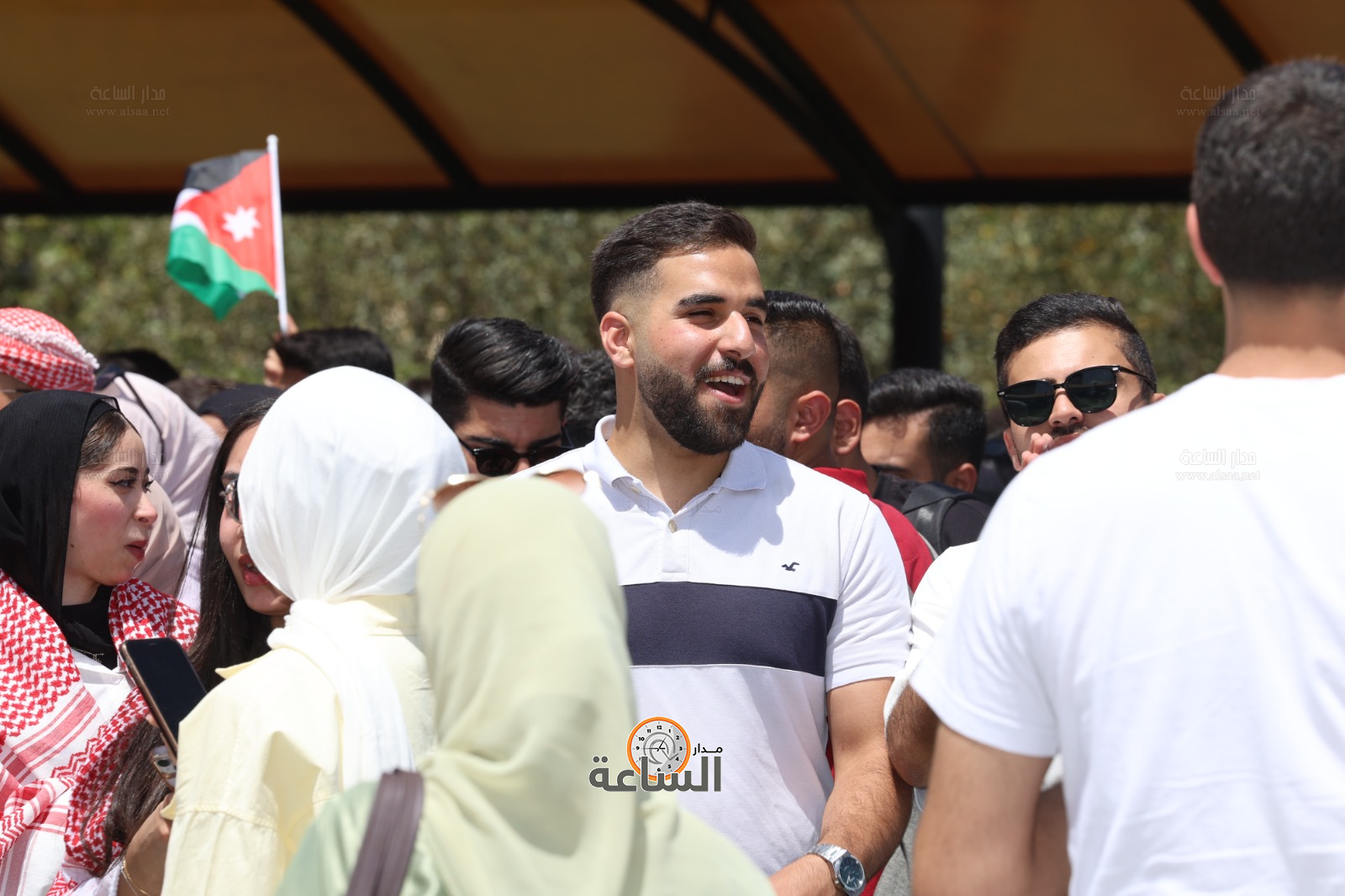 Madar Al-Saa Images 0.15379497522708152