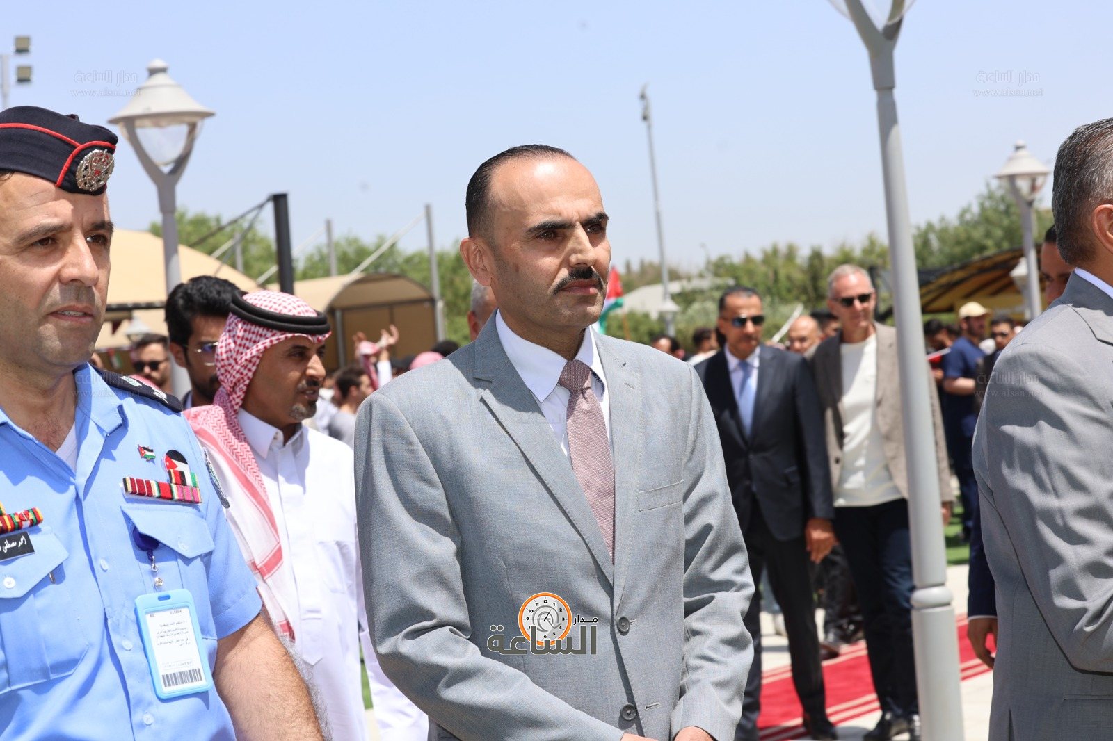 Madar Al-Saa Images 0.902030001274243