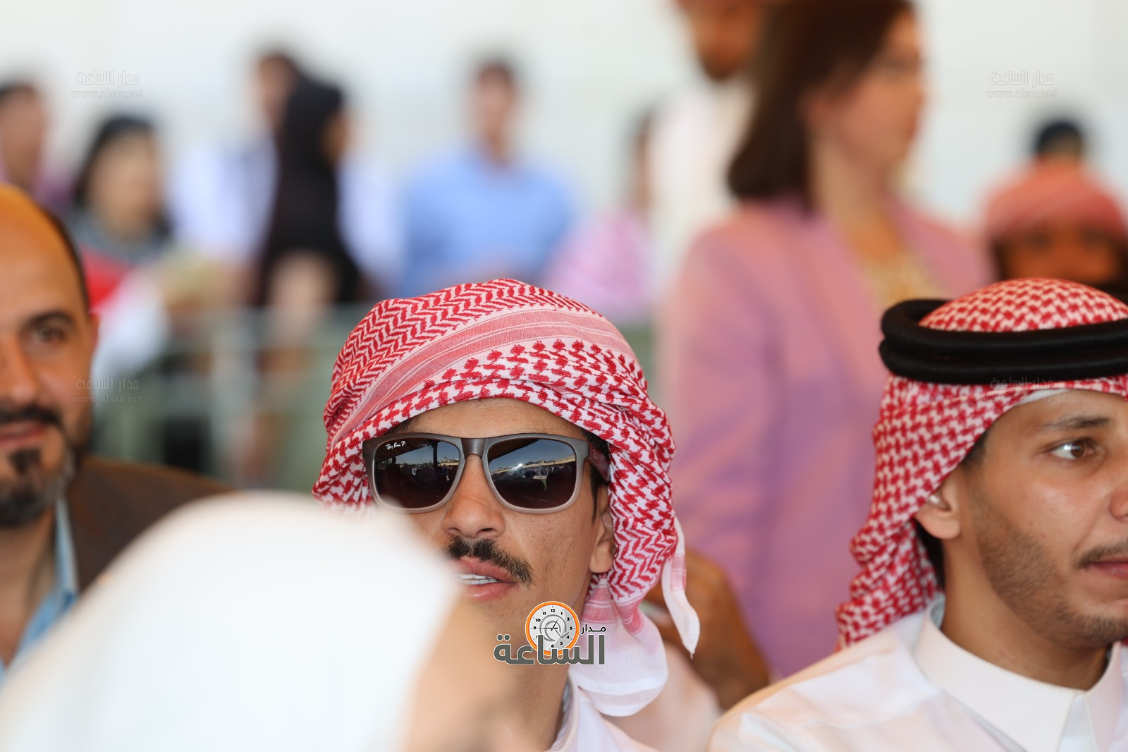 Madar Al-Saa Images 0.4239086788429087