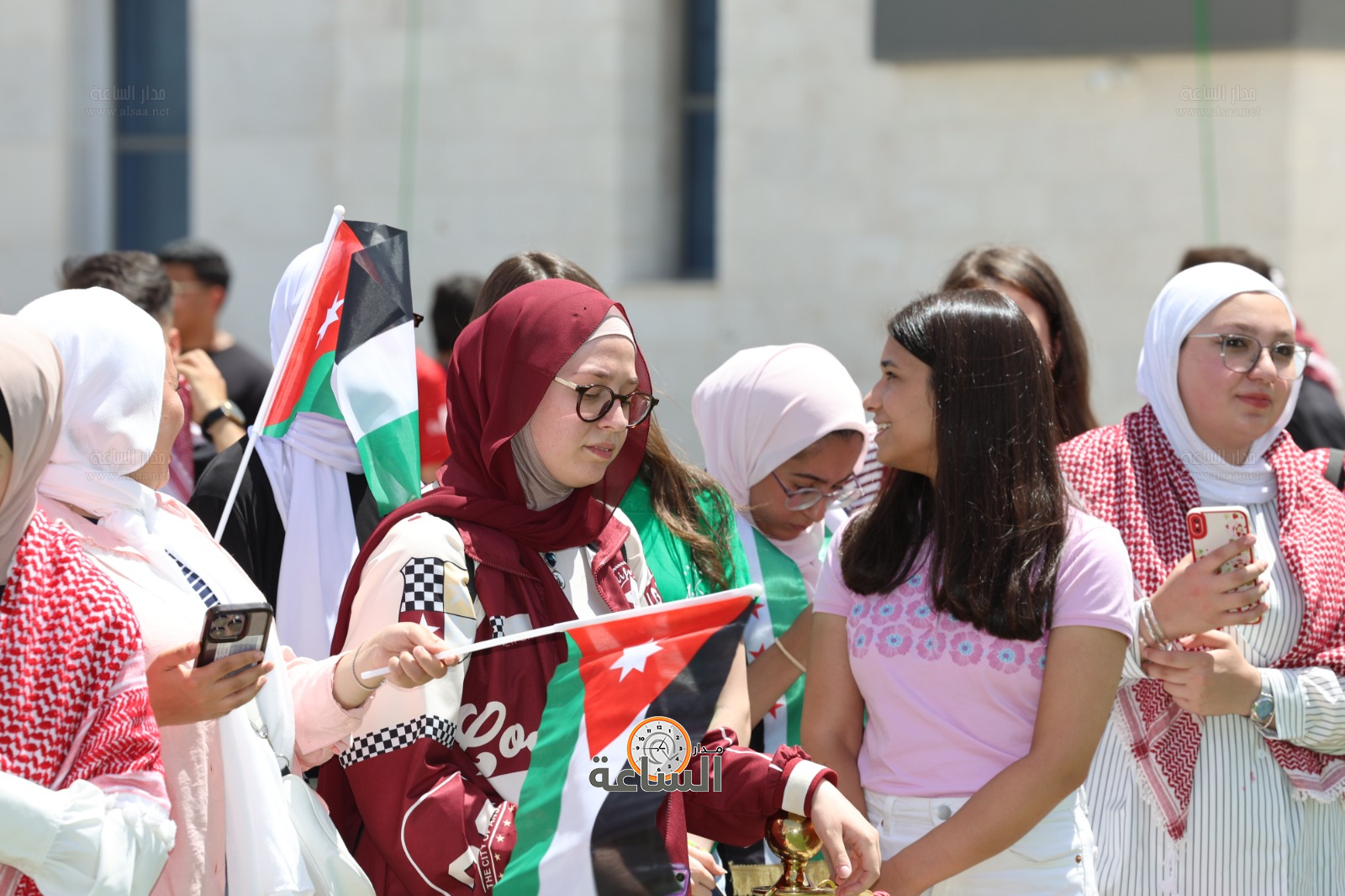 Madar Al-Saa Images 0.5560698182027553