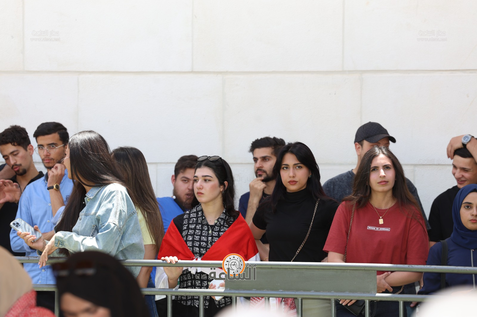 Madar Al-Saa Images 0.4564712300163615