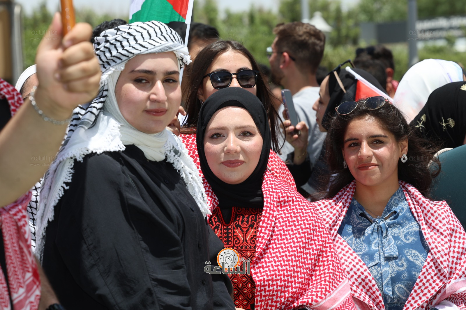 Madar Al-Saa Images 0.7857461541164427