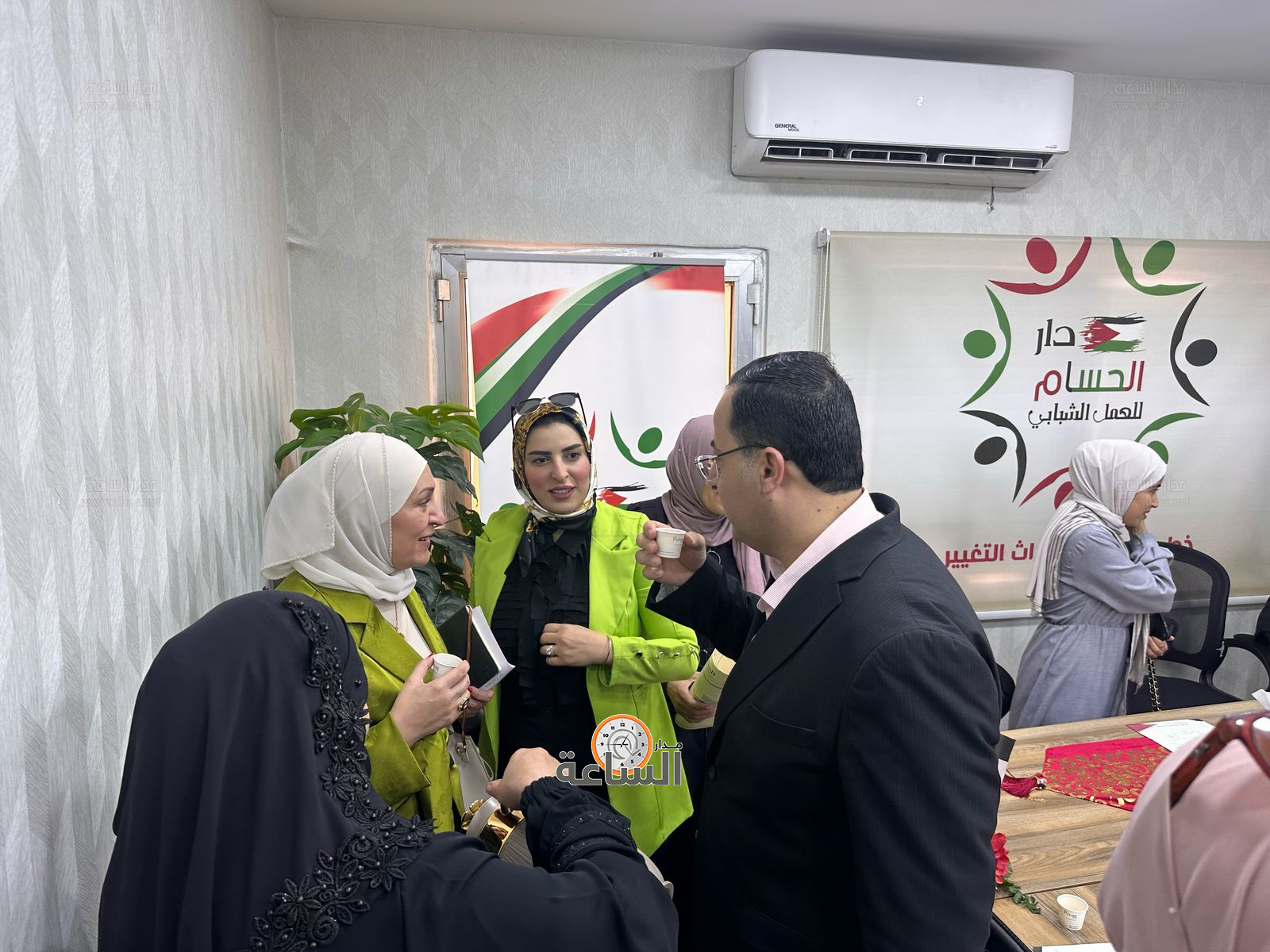 Madar Al-Saa Images 0.8300665132103427