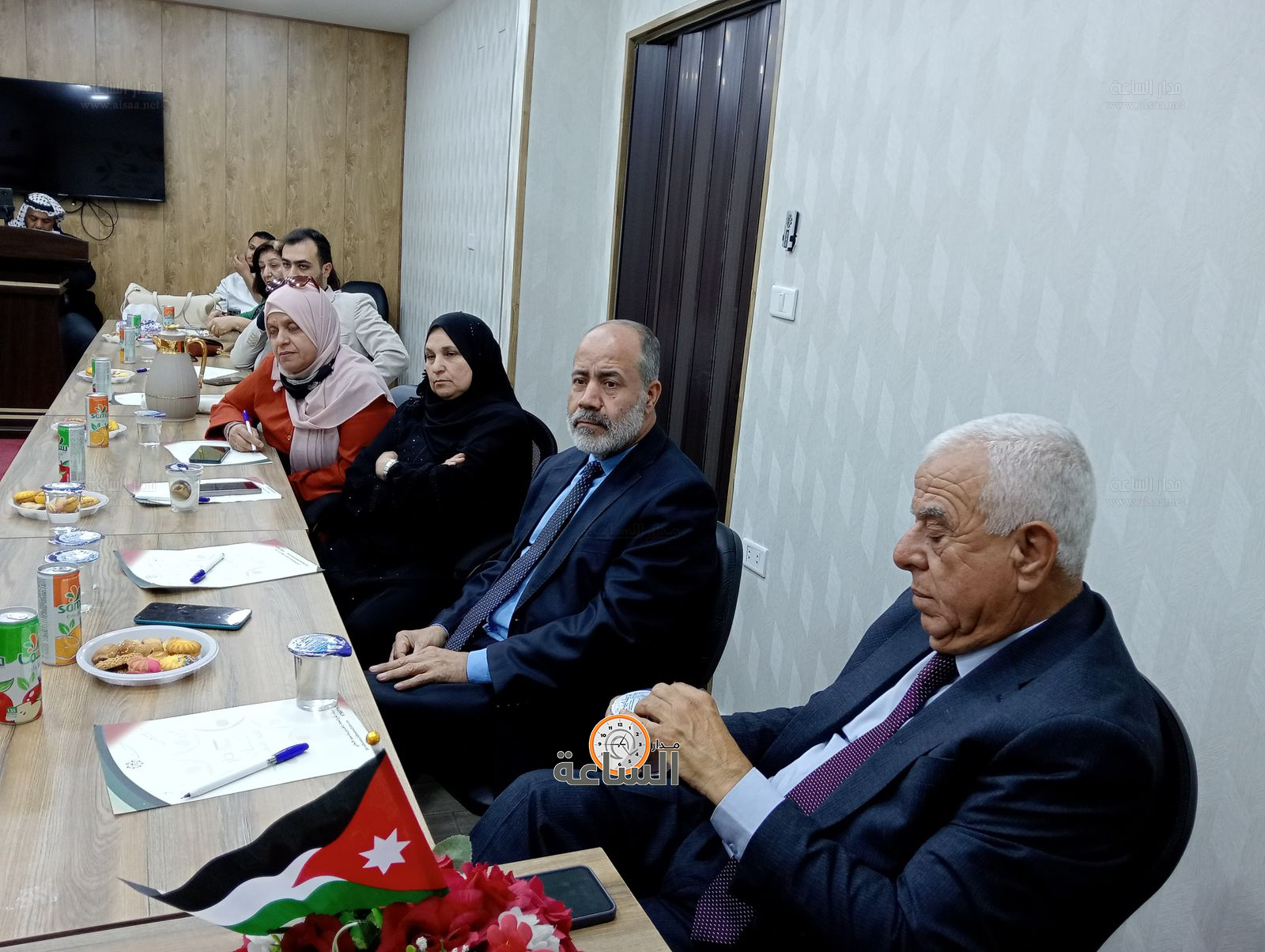 Madar Al-Saa Images 0.16265443235291865