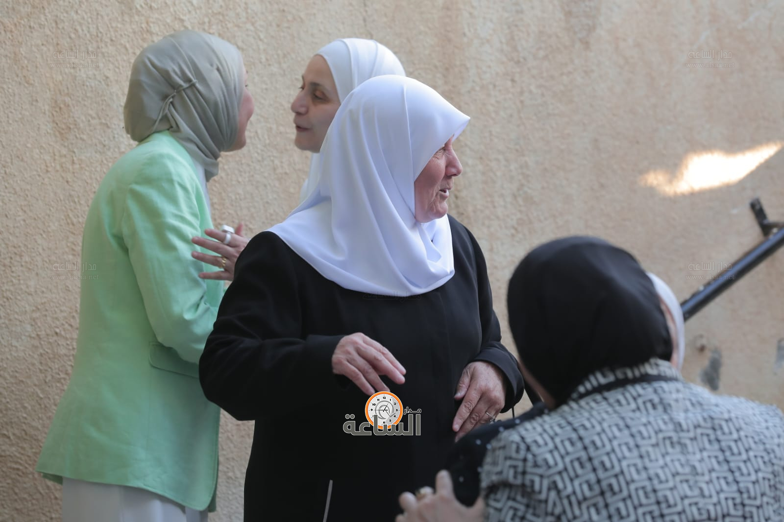 Madar Al-Saa Images 0.41222053476739984