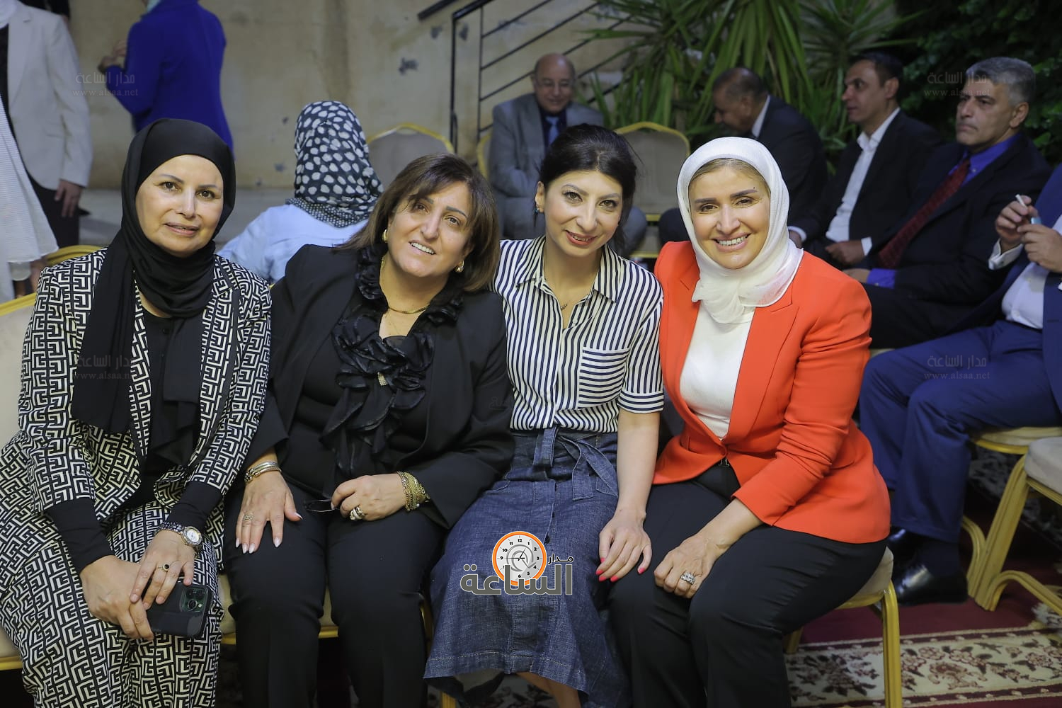 Madar Al-Saa Images 0.081135505518935