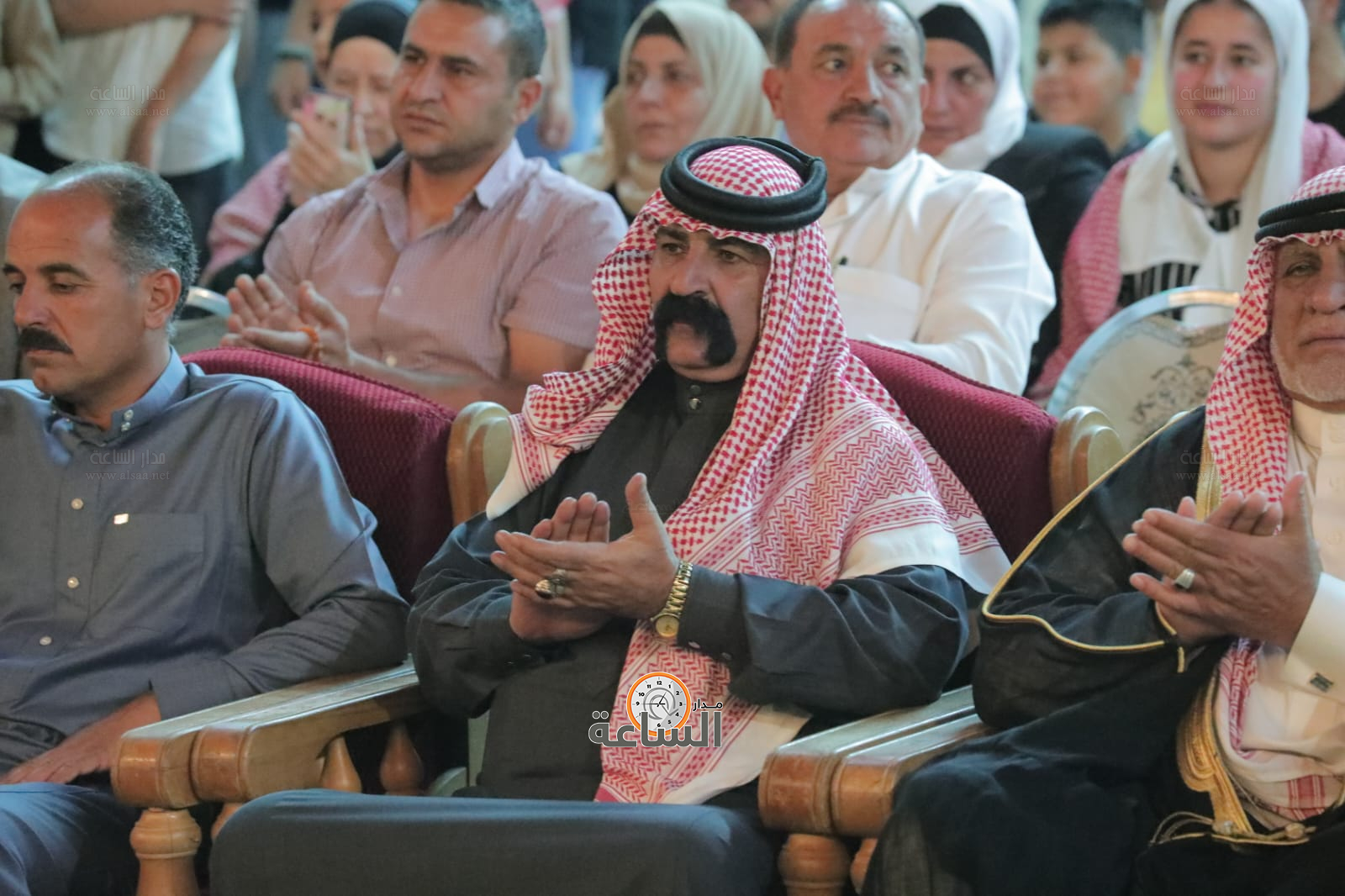 Madar Al-Saa Images 0.41885387815193886