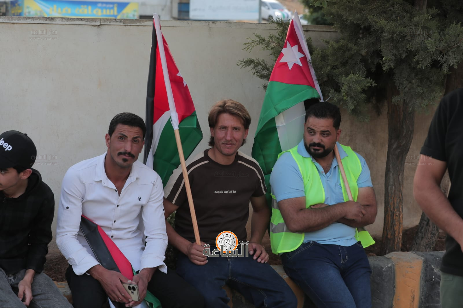 Madar Al-Saa Images 0.024268097690710477