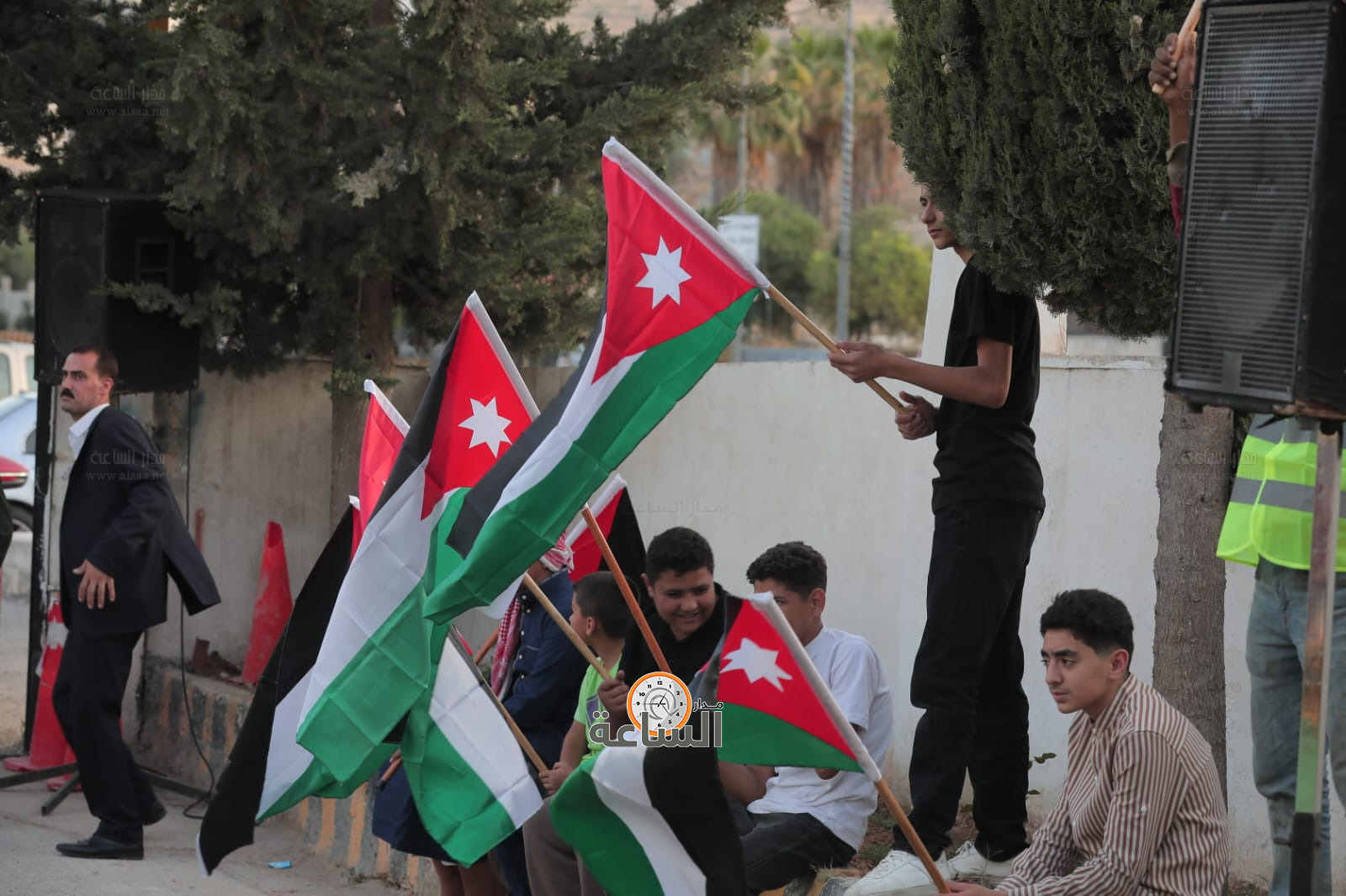 Madar Al-Saa Images 0.5773270480406393