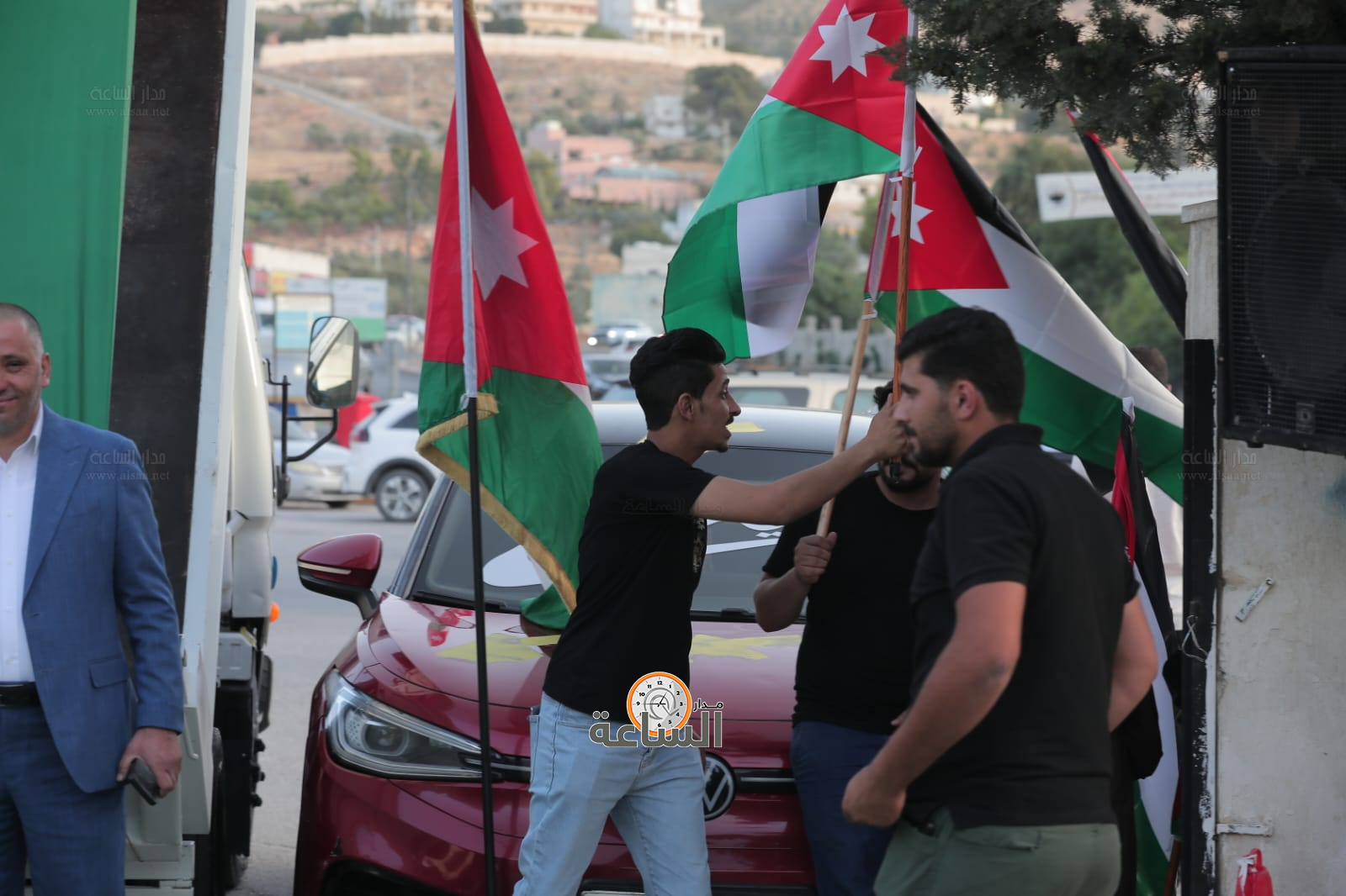 Madar Al-Saa Images 0.3023557010672371