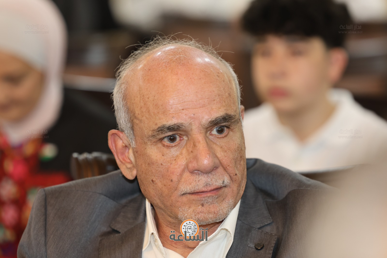 Madar Al-Saa Images 0.4912290365122016