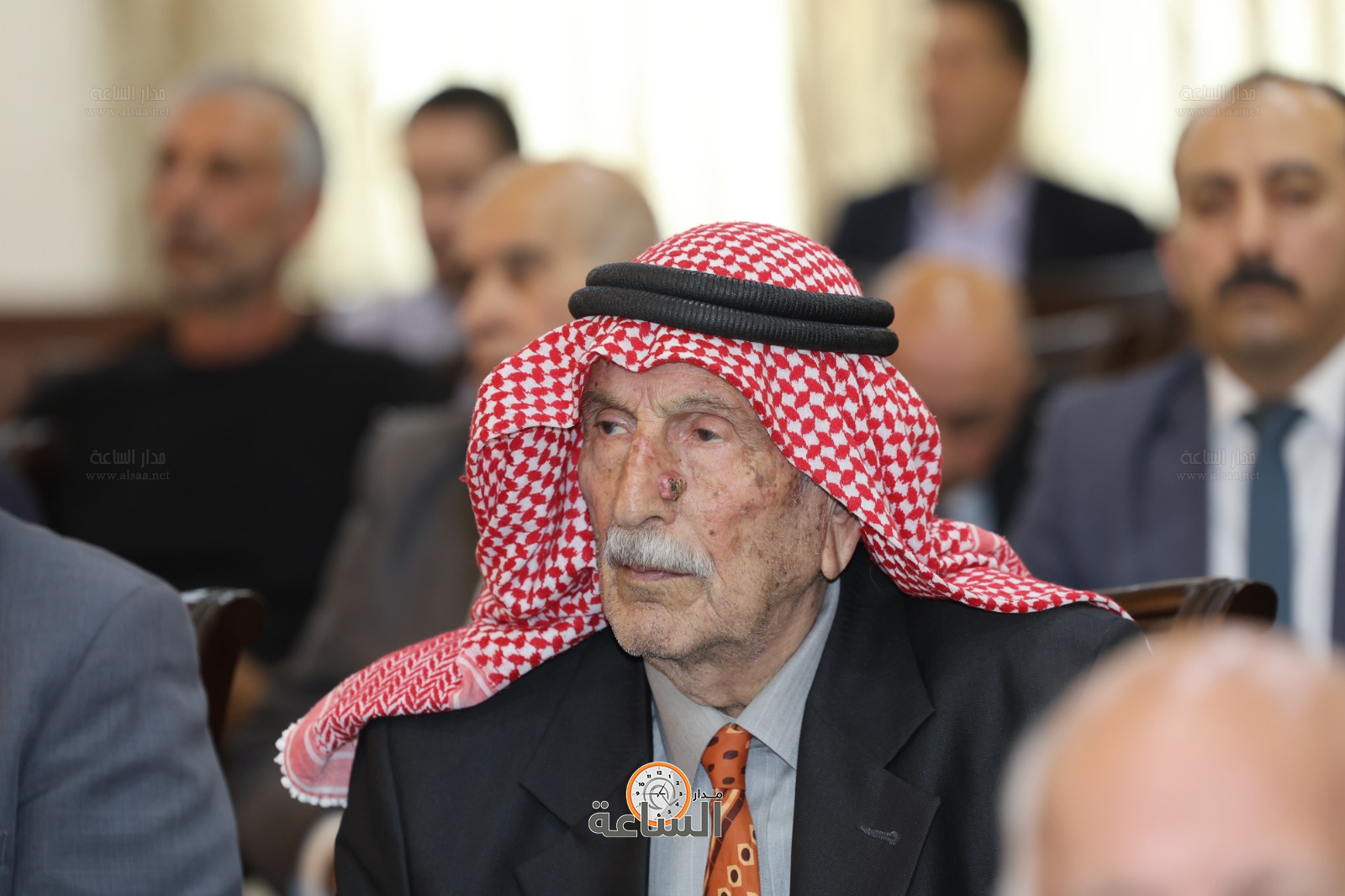 Madar Al-Saa Images 0.7157430513034798