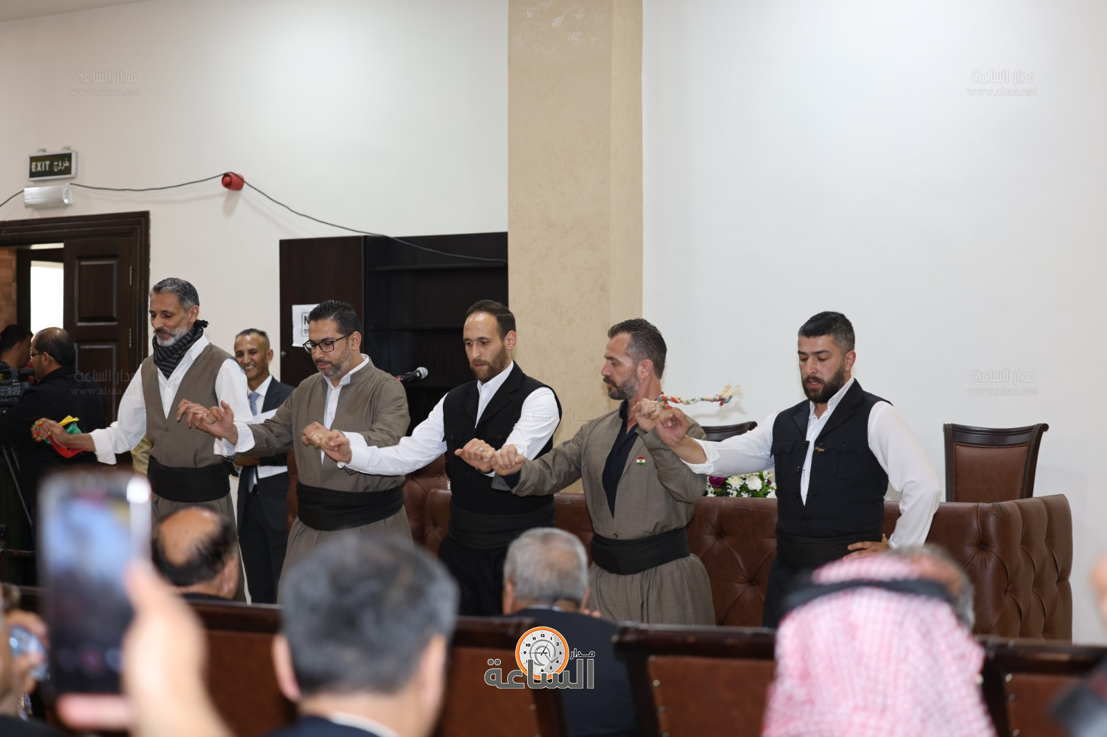 Madar Al-Saa Images 0.12238861675823787