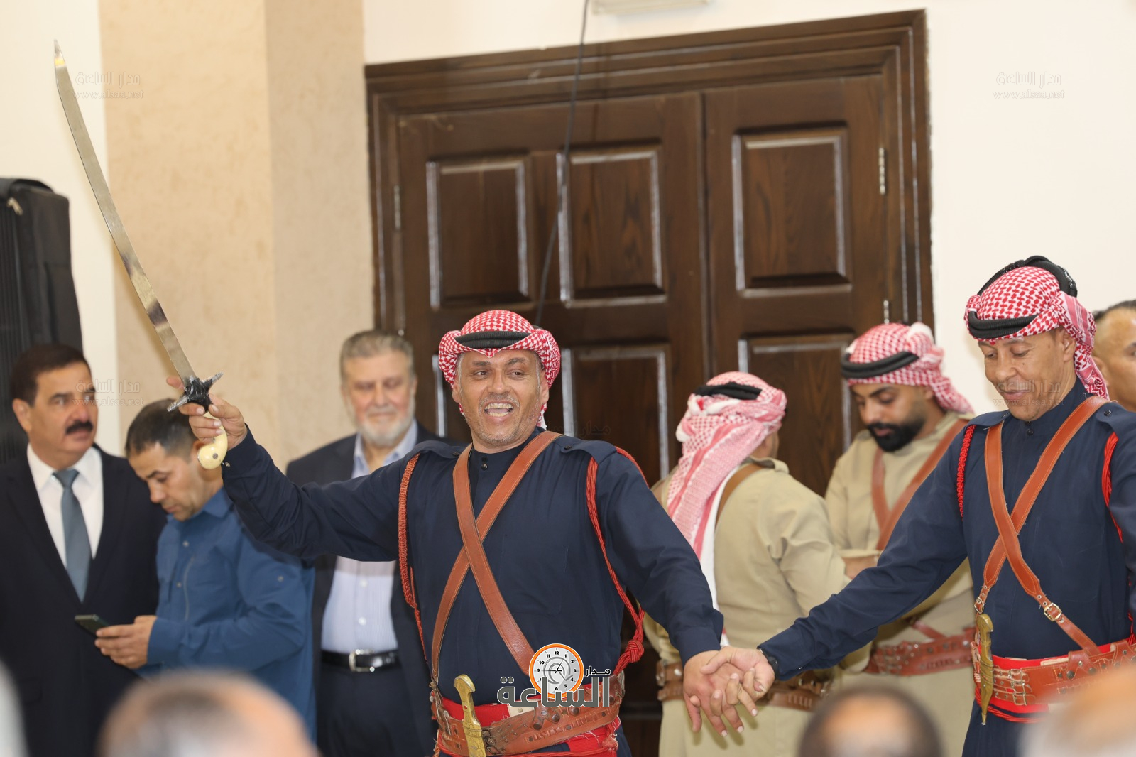 Madar Al-Saa Images 0.8691371010103376