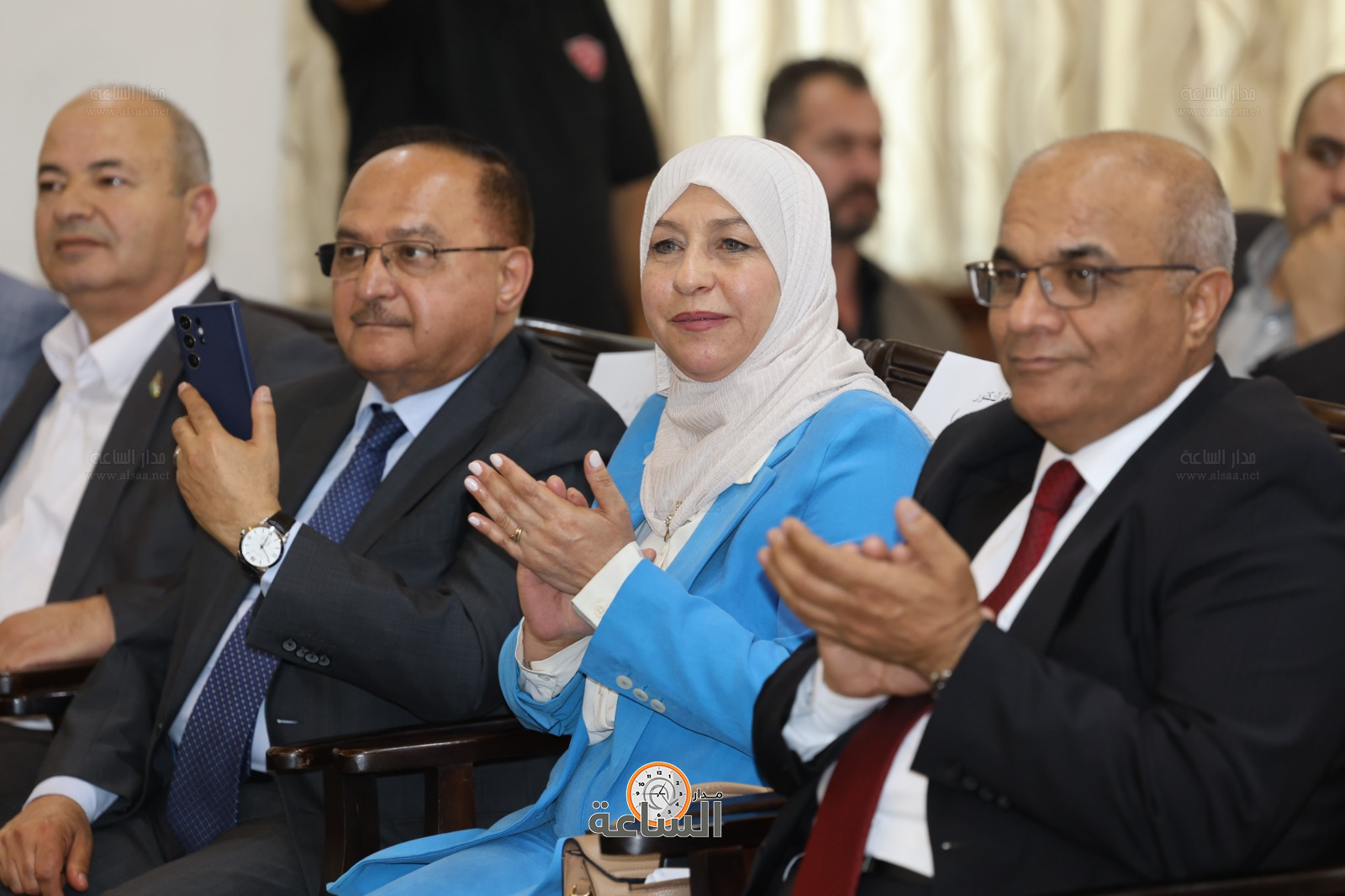 Madar Al-Saa Images 0.004557064562575319