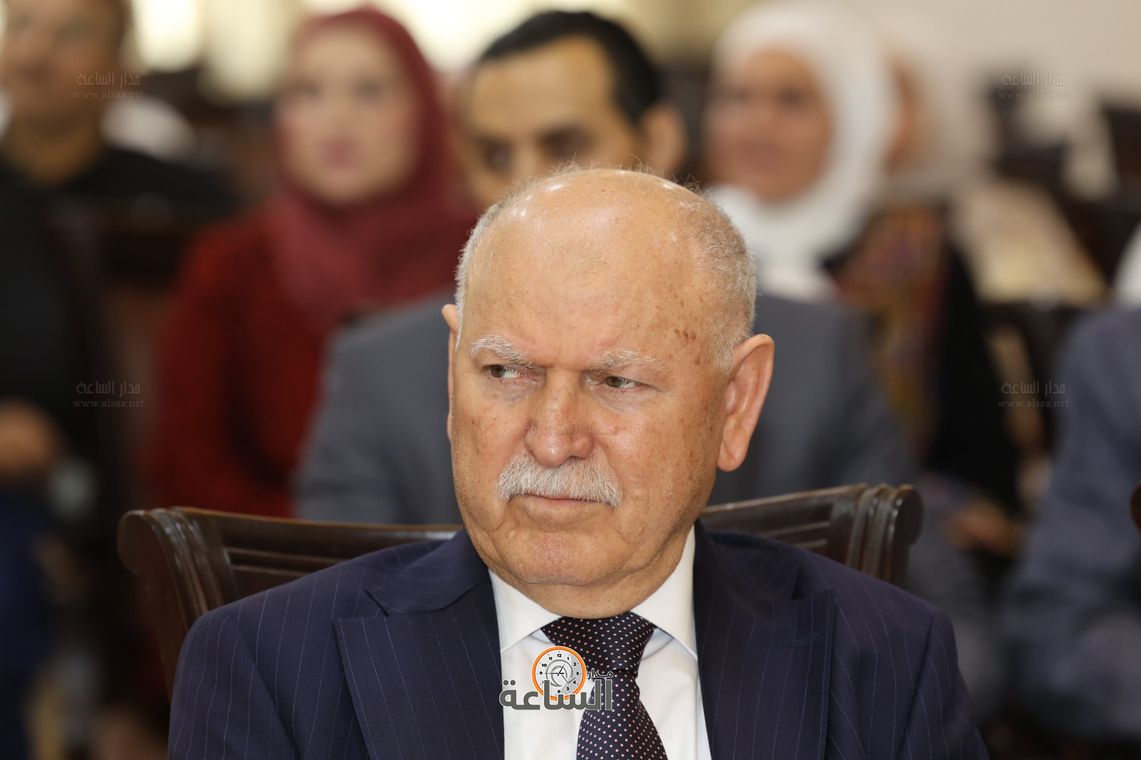 Madar Al-Saa Images 0.8790063361386914