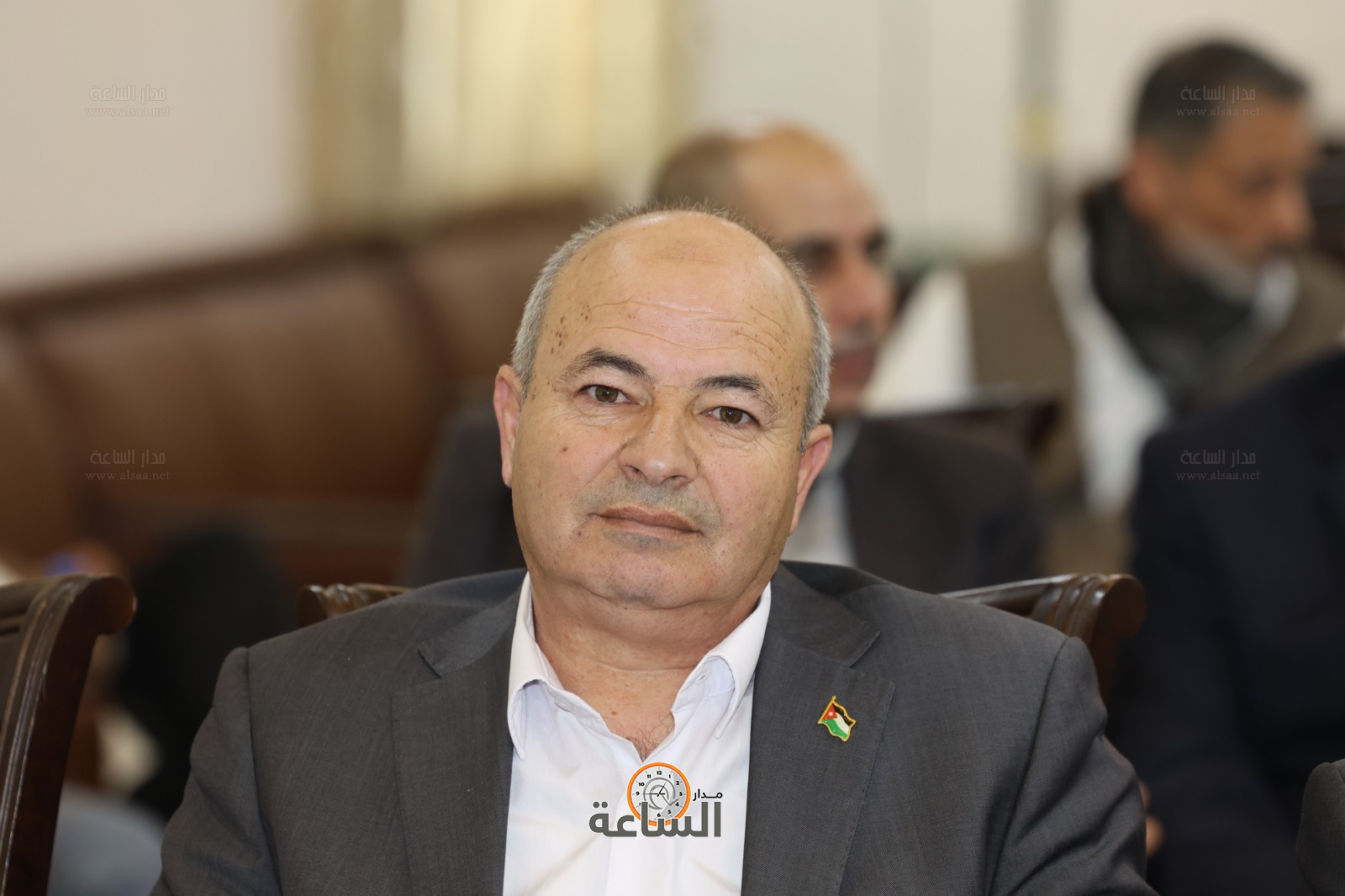 Madar Al-Saa Images 0.17142578346596027