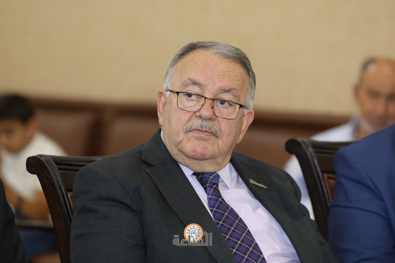 Madar Al-Saa Images 0.9574816160282784