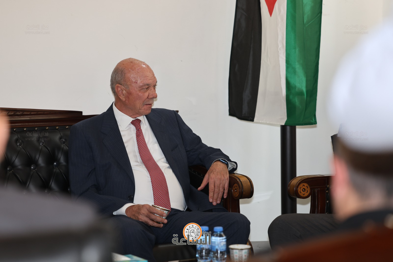 Madar Al-Saa Images 0.4544541569018491