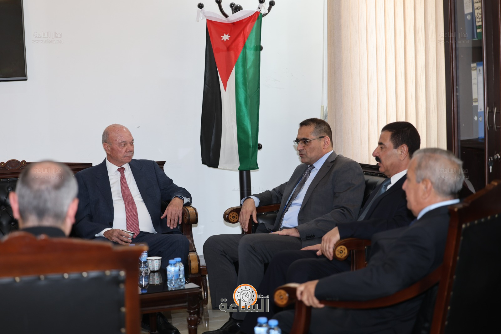 Madar Al-Saa Images 0.6145975379248538