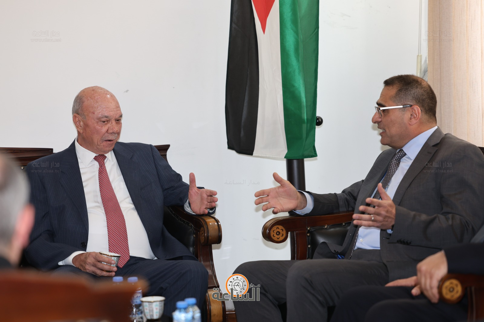 Madar Al-Saa Images 0.1752681076252537