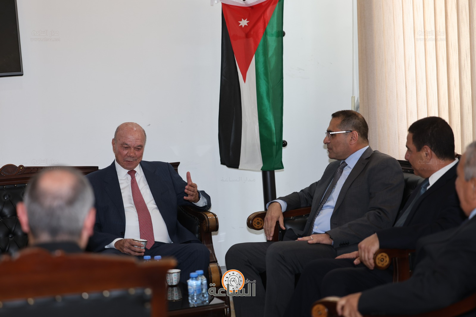 Madar Al-Saa Images 0.11698838011244372