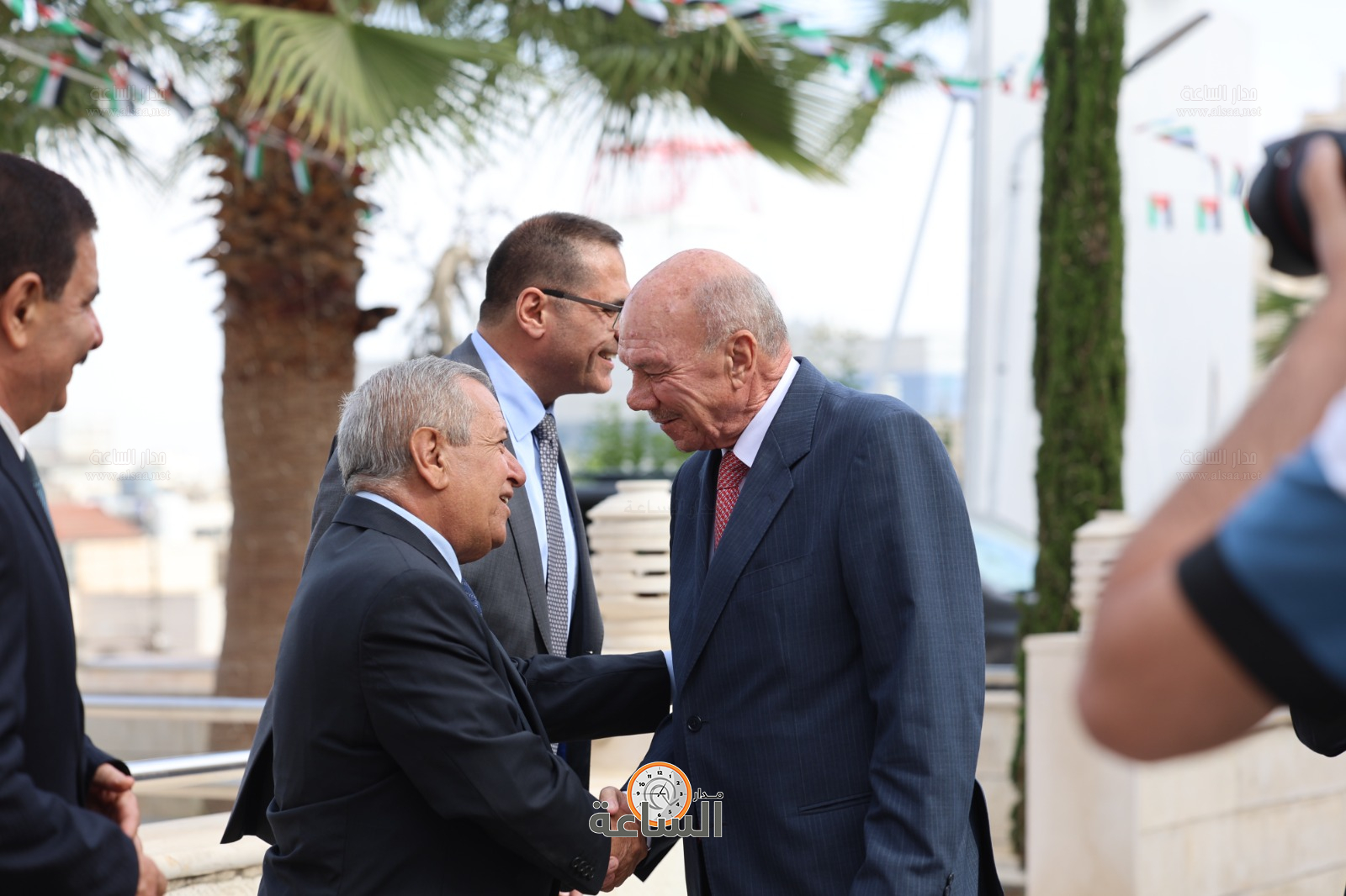 Madar Al-Saa Images 0.8751330855782199