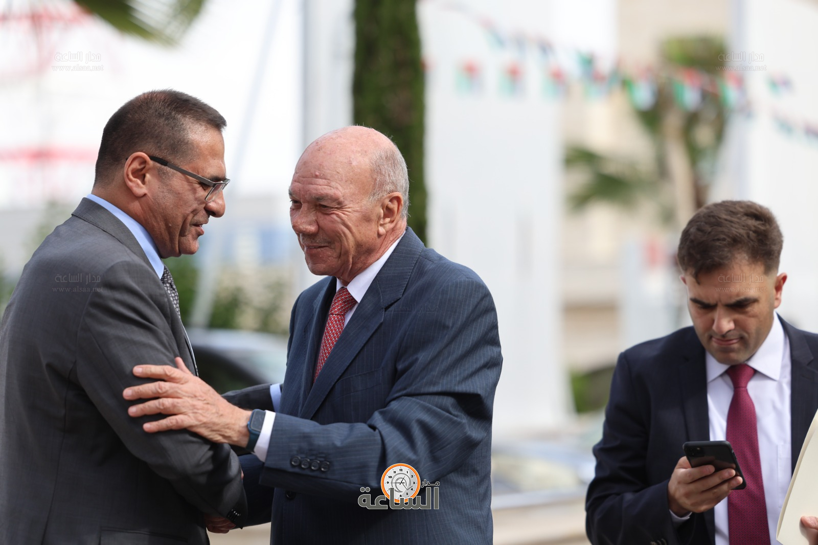 Madar Al-Saa Images 0.4044719964253277