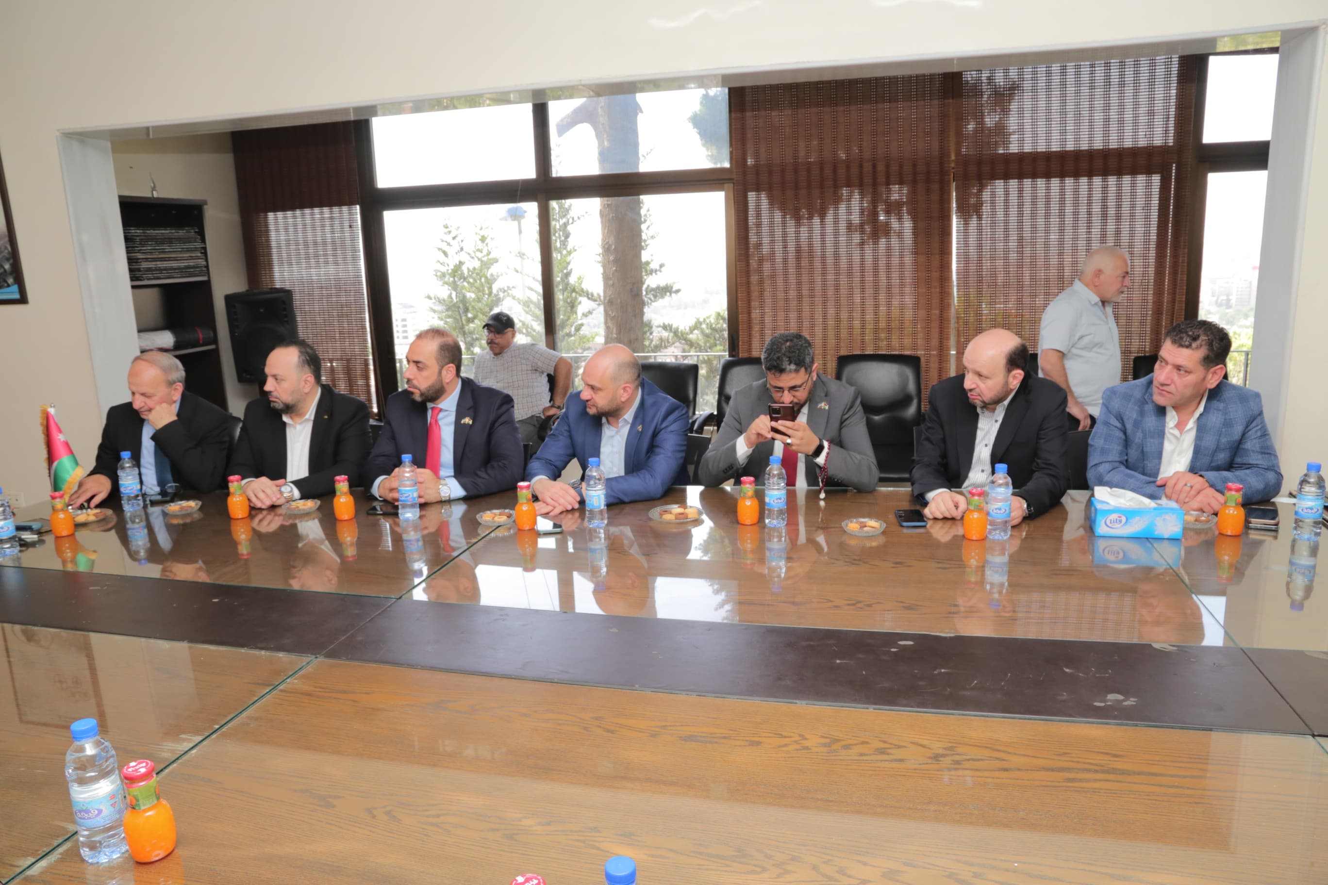 Madar Al-Saa Images 0.869397497657037