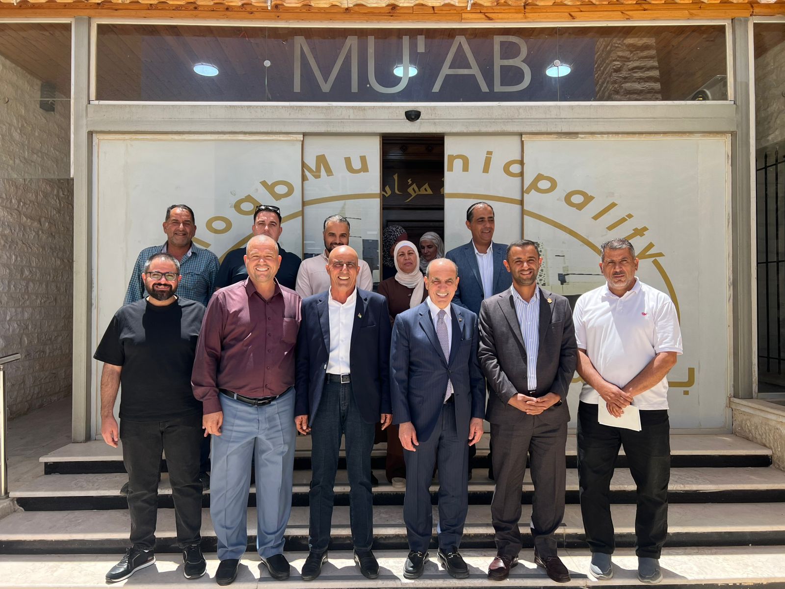 Madar Al-Saa Images 0.3705496825368402