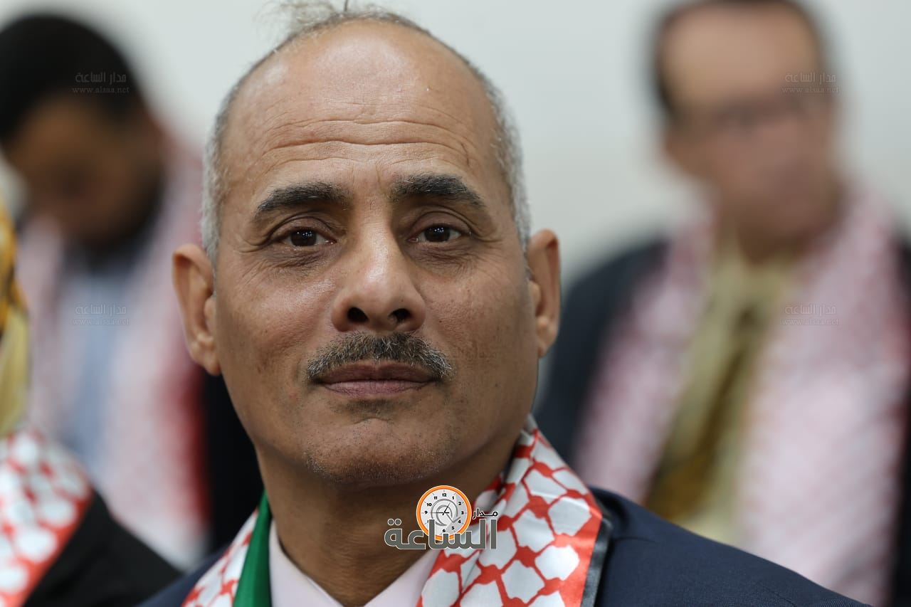 Madar Al-Saa Images 0.14287598717862737