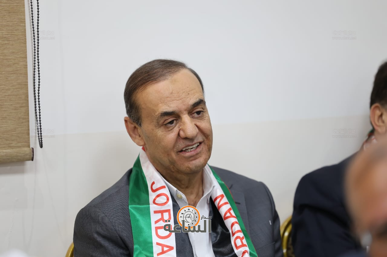 Madar Al-Saa Images 0.9596694395919639