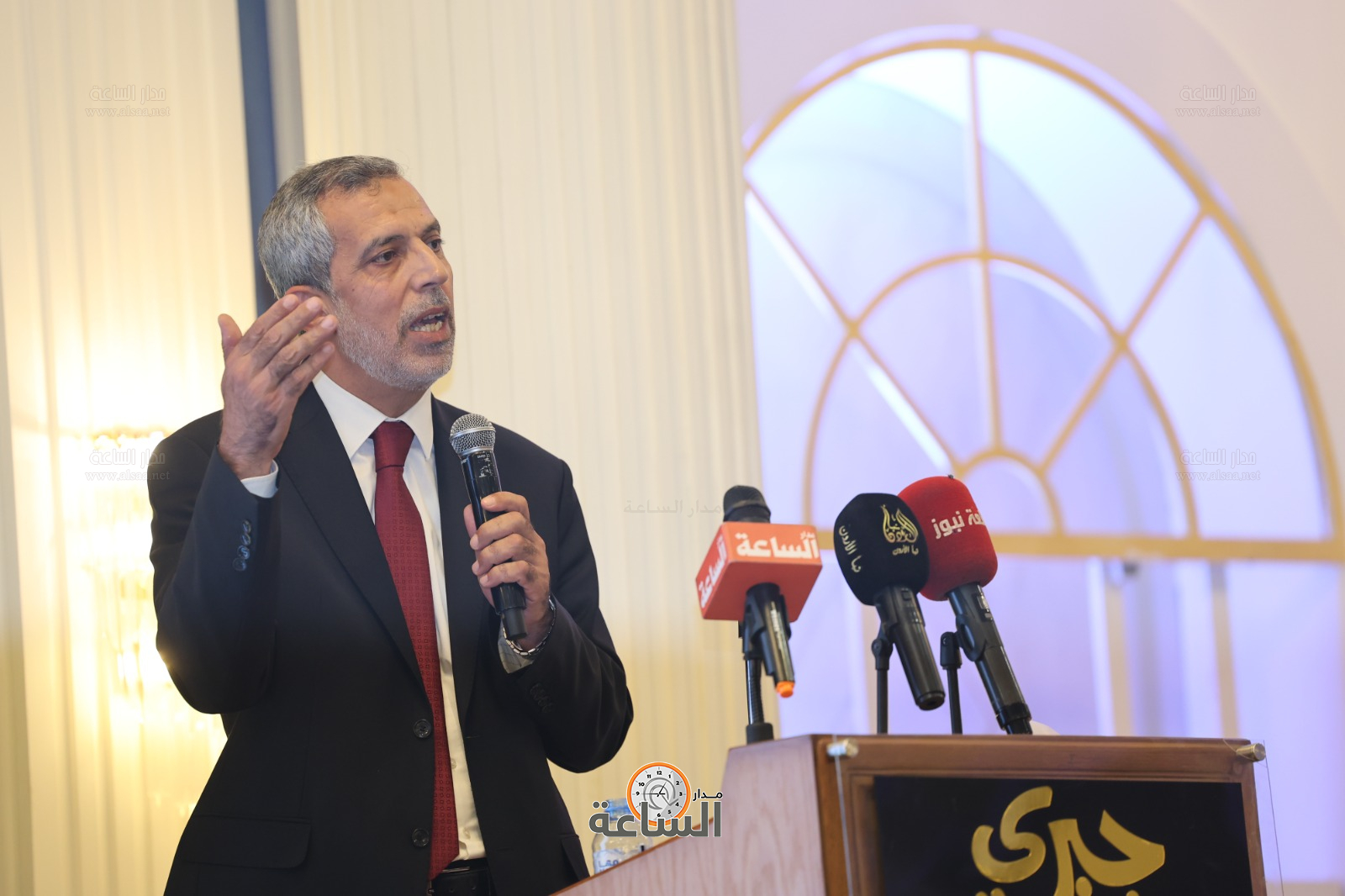 Madar Al-Saa Images 0.24998557100639385