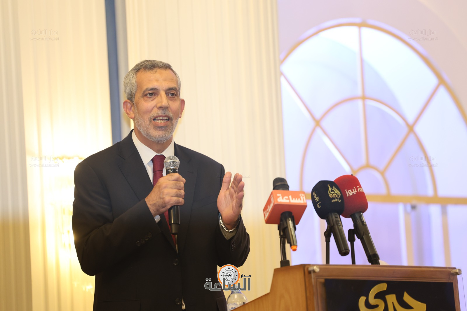 Madar Al-Saa Images 0.8607682212150651