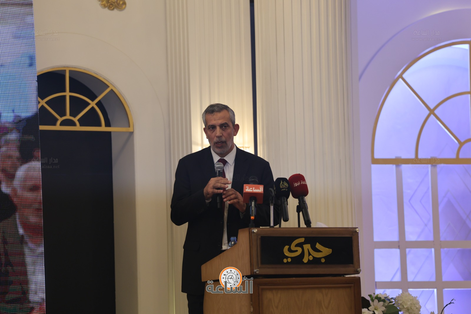 Madar Al-Saa Images 0.39163970268125536