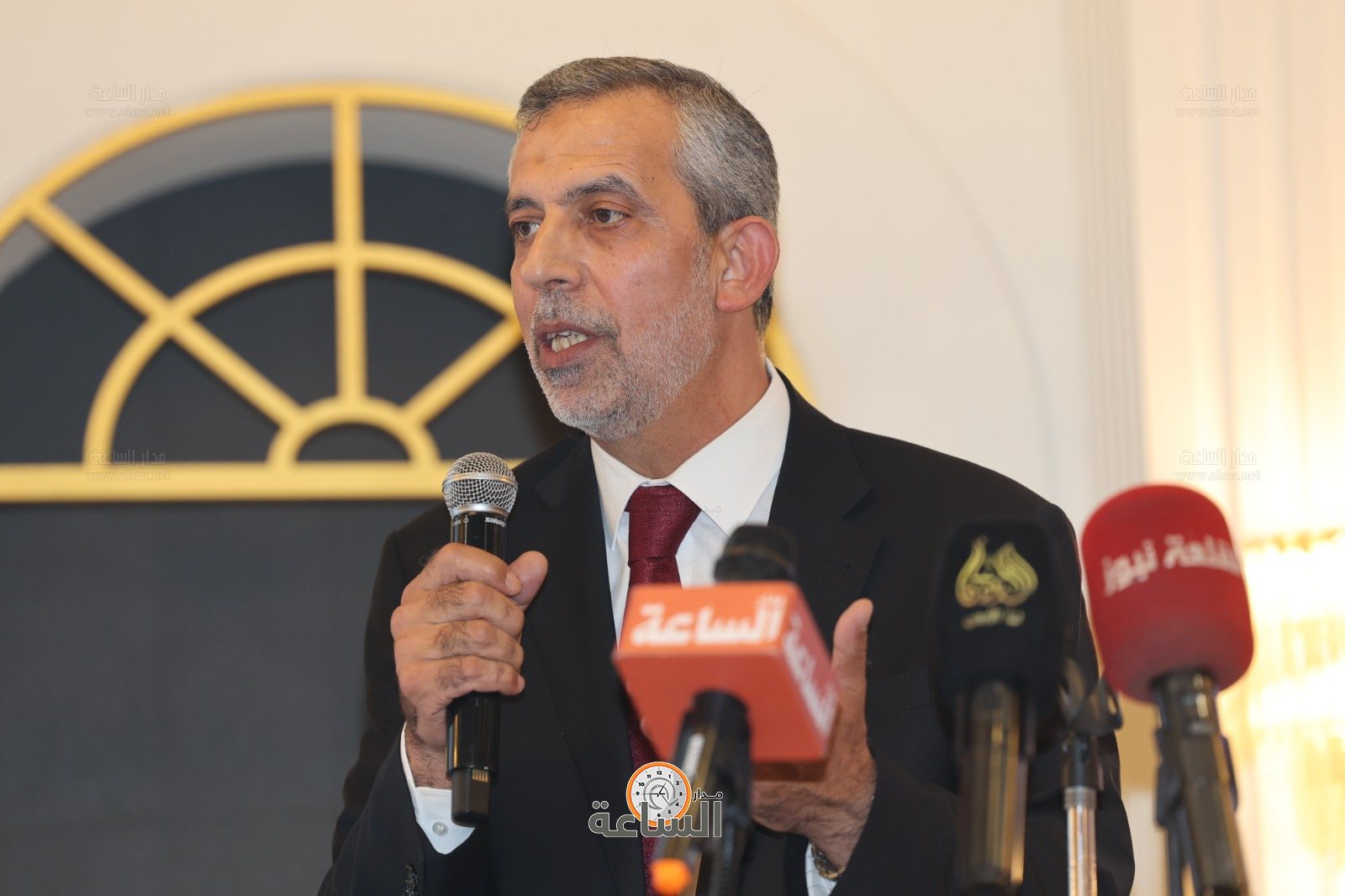 Madar Al-Saa Images 0.673930813094177