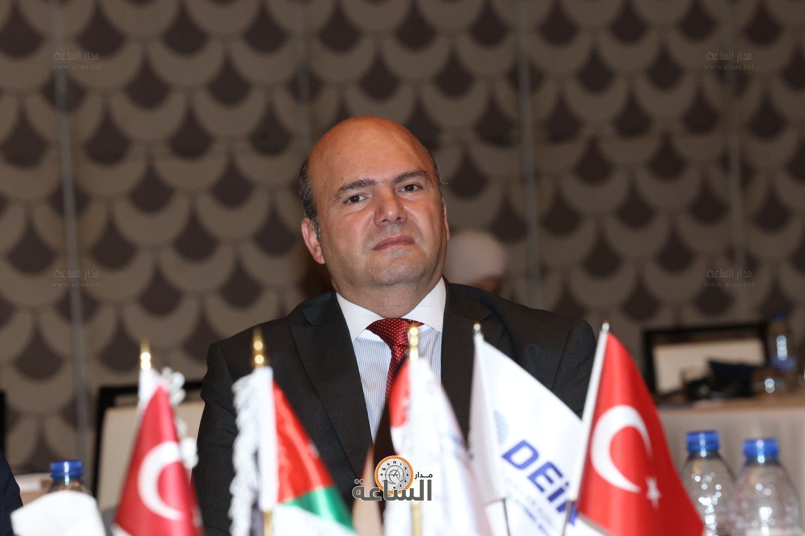 Madar Al-Saa Images 0.8375819716159608