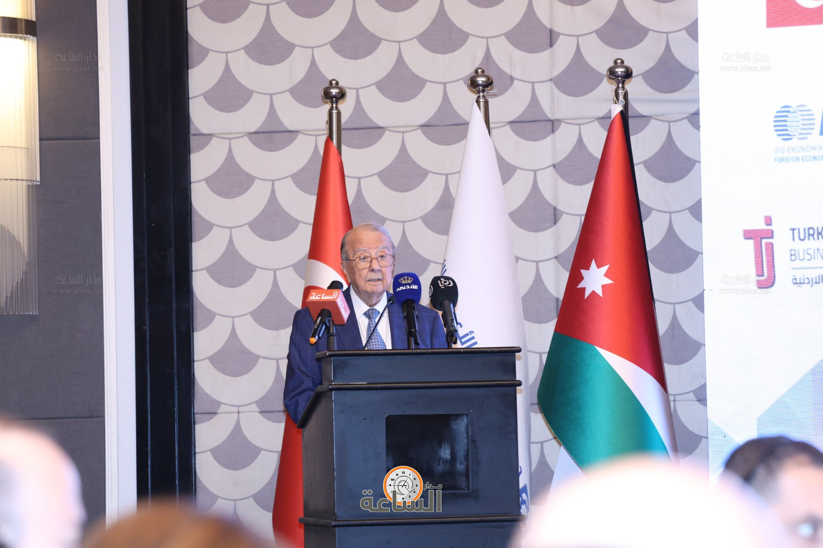 Madar Al-Saa Images 0.2946474579093