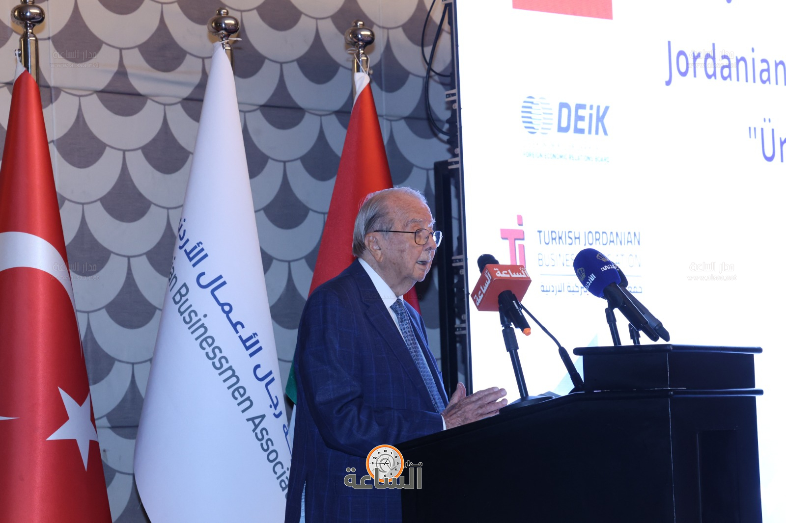 Madar Al-Saa Images 0.449049490493893