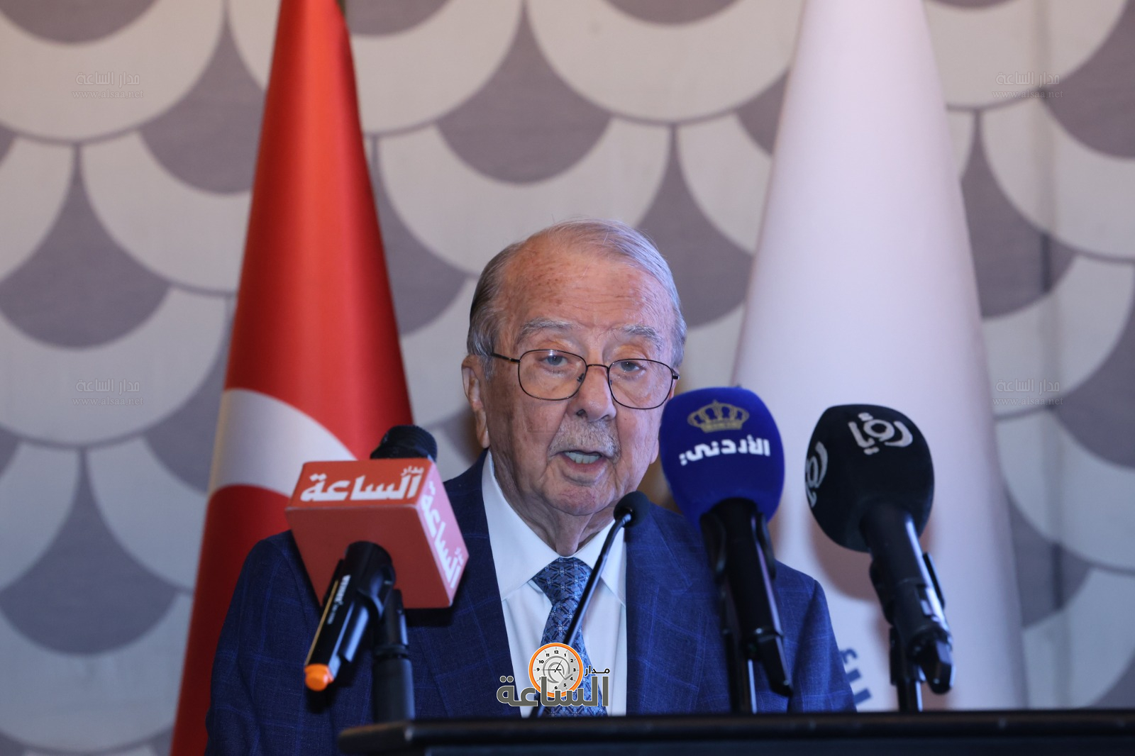 Madar Al-Saa Images 0.7503225084032606