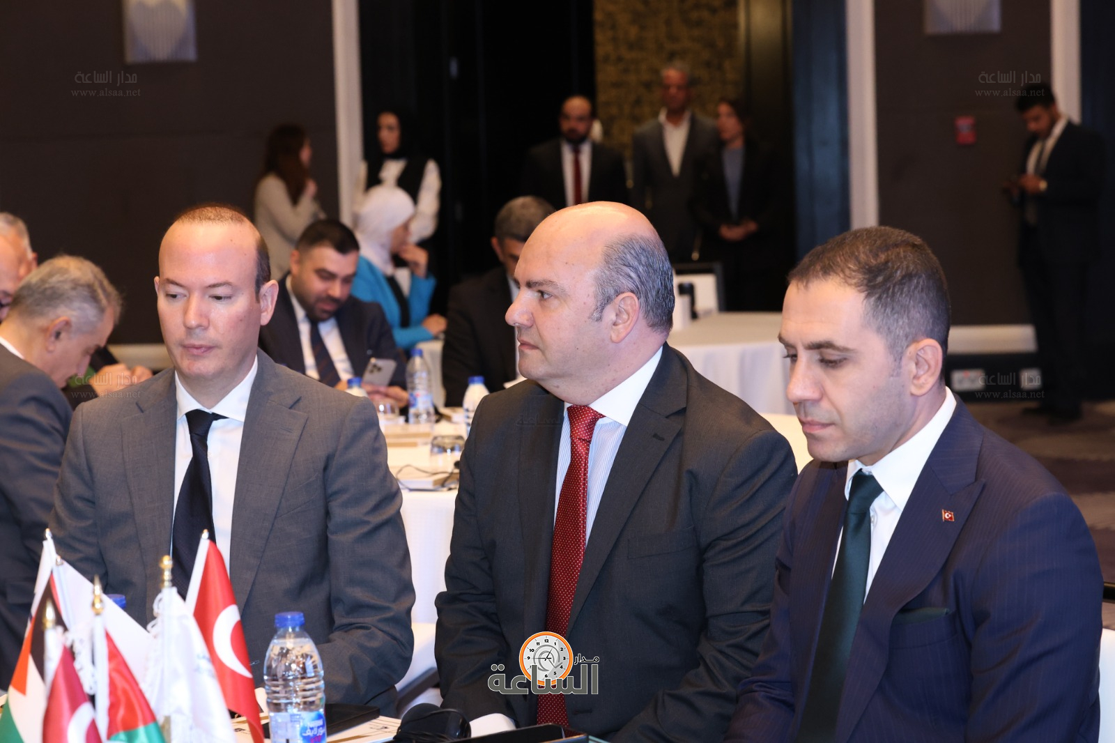 Madar Al-Saa Images 0.8130840671870088