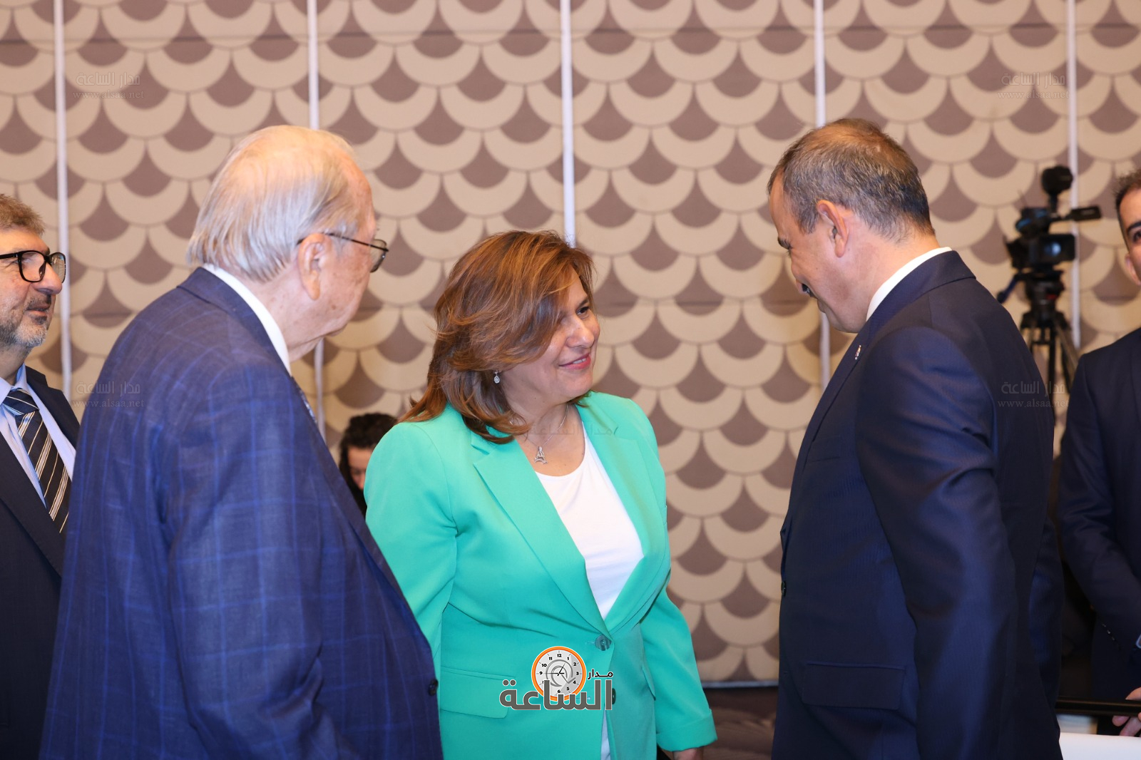 Madar Al-Saa Images 0.41289865939328796