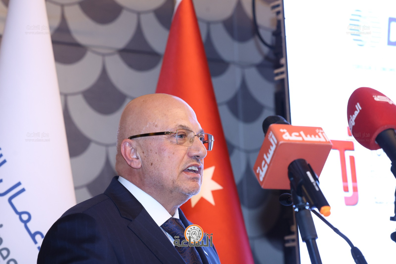 Madar Al-Saa Images 0.808756195341088