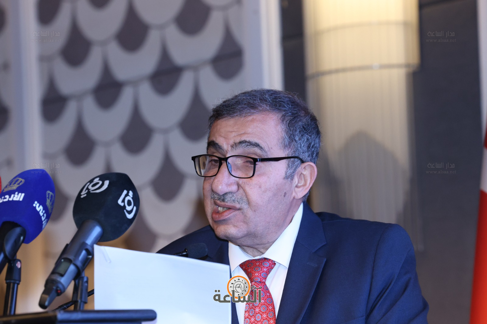 Madar Al-Saa Images 0.9565047556797707